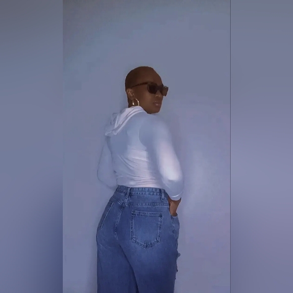 $3,$4 $8,$10Dollar Clear the rack Thanks for your purchase beautiful people💖🔥 - Picture 4 of 10